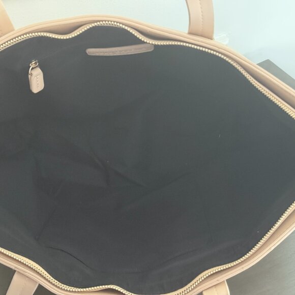 Lulu Dharma Camel Vegan Leather Tote - Picture 8 of 14